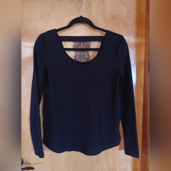 assorted sweaters - Picture 7 of 14